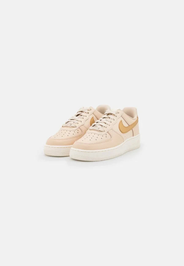 à prix d'occasion Nike Sportswear W Air Force 1 07 Ess Trnd – Baskets Basses – Sanddrift/Metallic Gold/Phantom 3