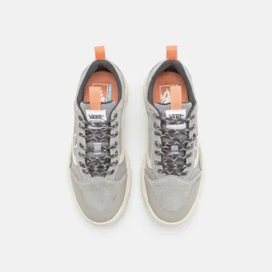 comparez les prix Vans Ultrarange Exo Mte-1 Unisex – Baskets Basses – Gray/Multi-Coloured 18