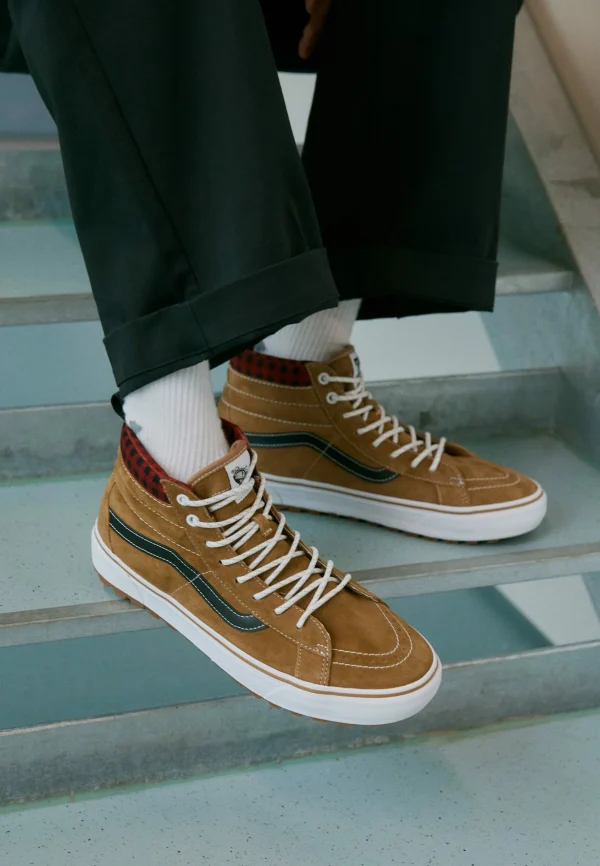 Retour gratuit en magasin. Vans Sk8 Hi Mte 1 Unisex – Baskets Montantes – Brown/Black 3