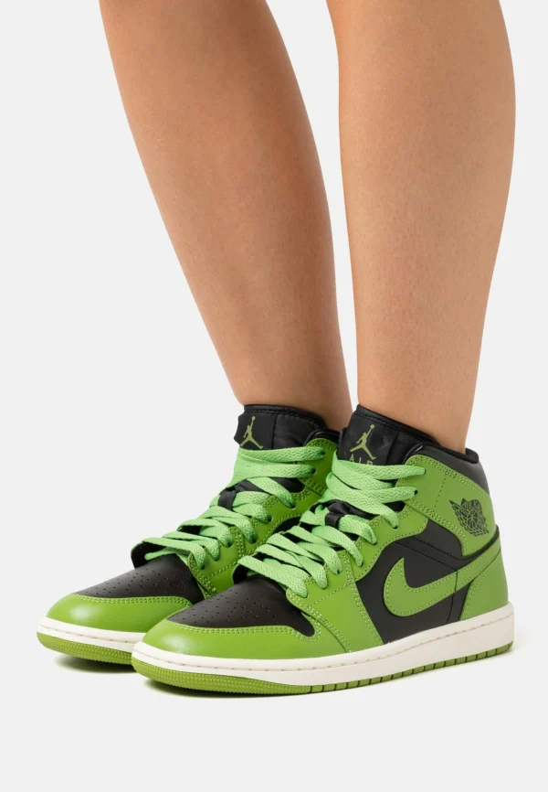 Air Jordan 1 Mid – Baskets Montantes – Black/Altitude Green/Sail pas cher 4